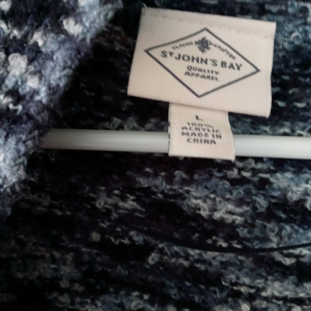 Sweater - Picture 2 of 3